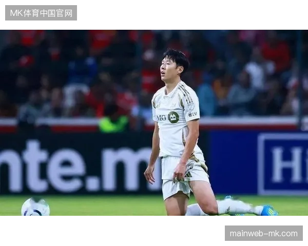 孙兴慜在韩国队需要承担更多精神领袖角色，其状态将直接决定球队在世界杯的命运